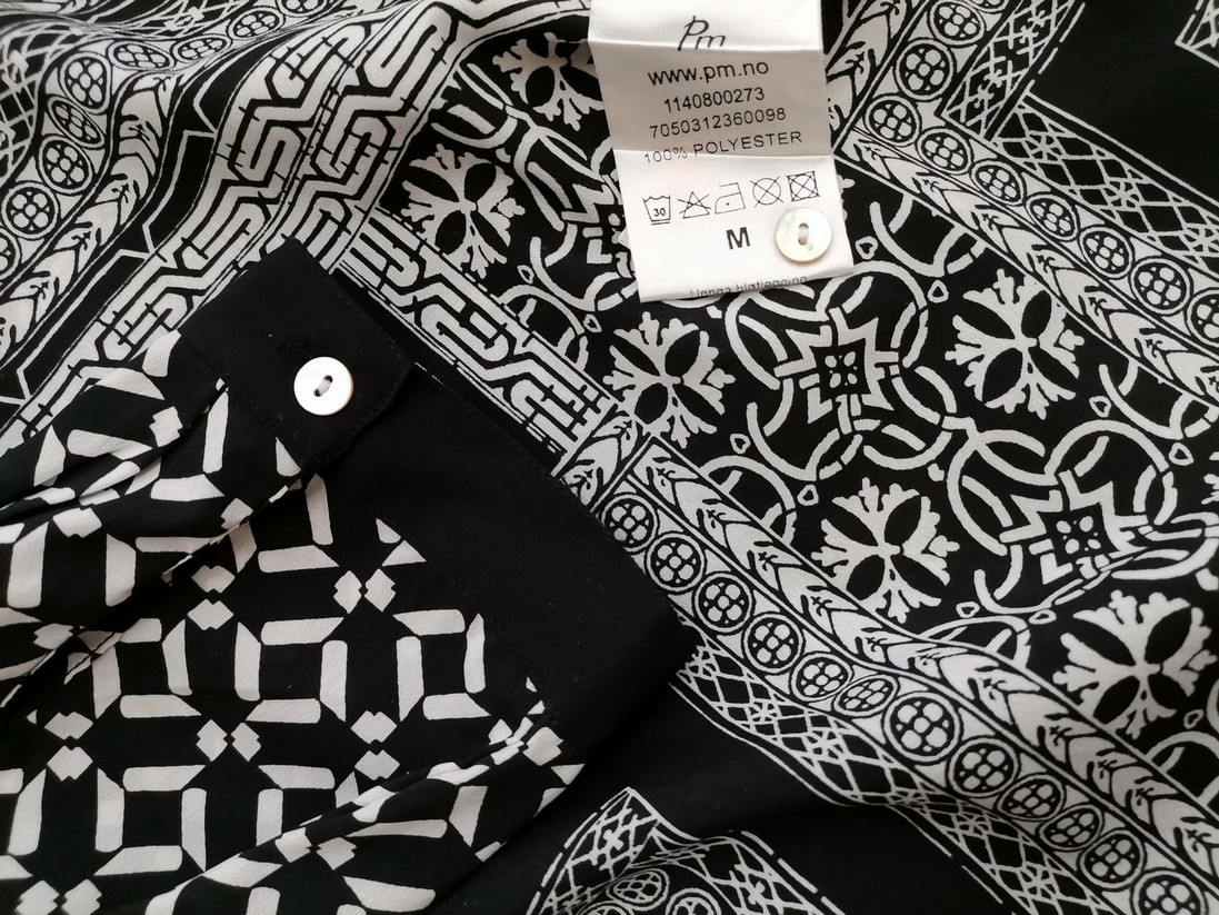 Andrea Rozmiar M Kolor Czarny Geometryczny Split Crew Neck Tunika Zapinana Bluzka Długi rękaw
