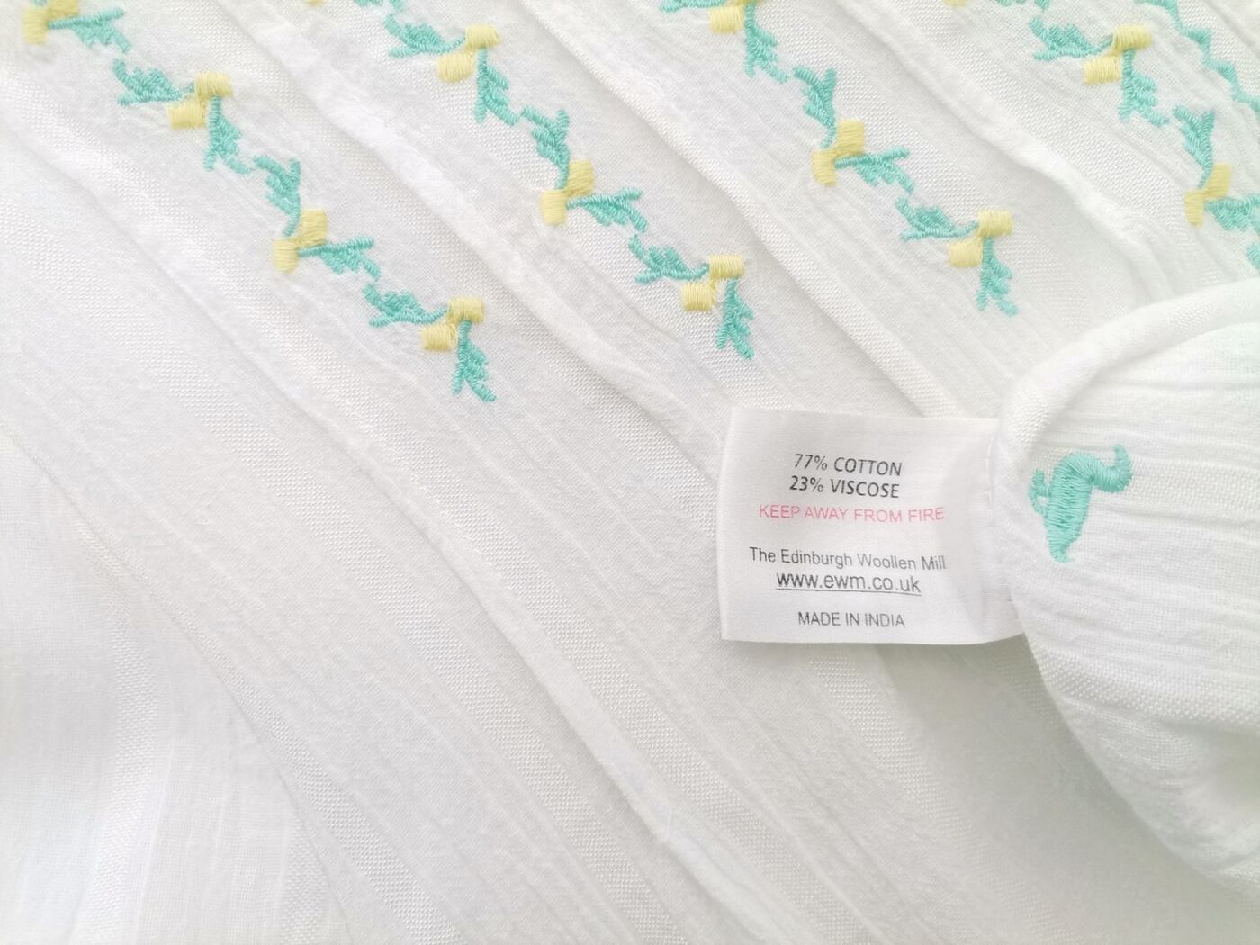 Country Rose Rozmiar 16 (44) Kolor Biały Okrągły dekolt Bluzka Popover Guziki Rękaw 3/4 Materiał Bawełna