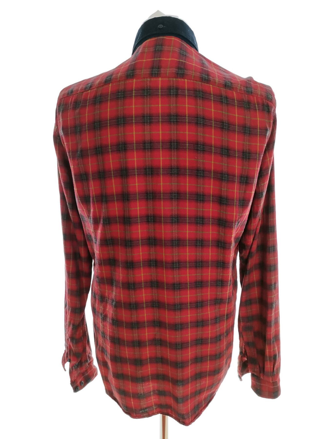 IMG_20221006_121350.jpg BARBOUR Rozmiar L Kolor Czerwony Krata Kołnierz Męska Koszula Casual Długi rękaw Materiał Bawełna 100%