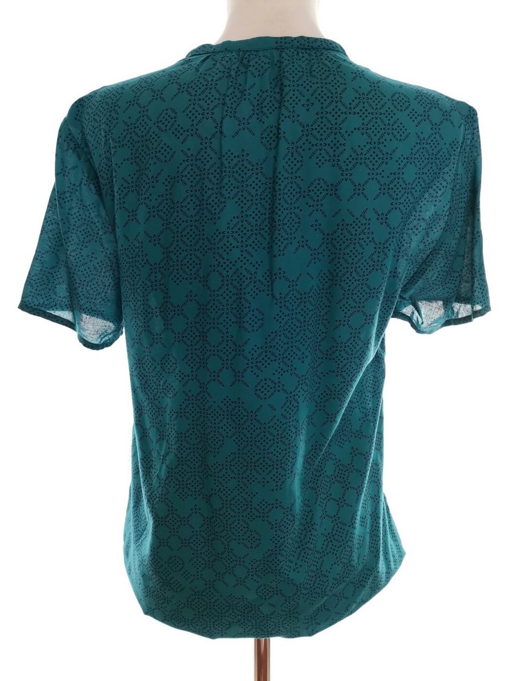 Indiska Rozmiar XS Kolor Niebieski Keyhole Crew Neck Bluzka Krótki rękaw Materiał Wiskoza 100%