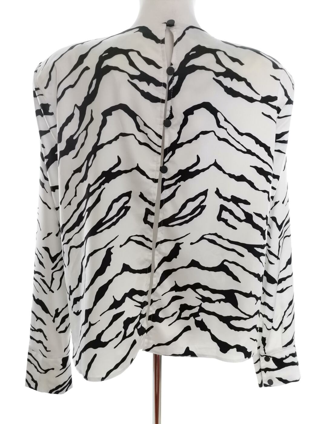 IMG_20221014_135058.jpg ASOS Rozmiar 16 (44) Kolor Perłowy Panterka Crew Neck Bluzka Długi rękaw