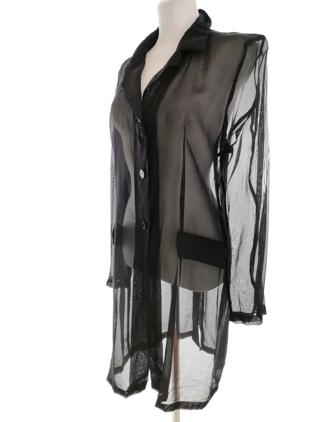 BLACKY DRESS Rozmiar 42/44 Kolor Czarny Kołnierz Tunika Zapinana Bluzka Długi rękaw BLACKY DRESS Rozmiar 42/44 Kolor Czarny Kołnierz Tunika Zapinana Bluzka Długi rękaw