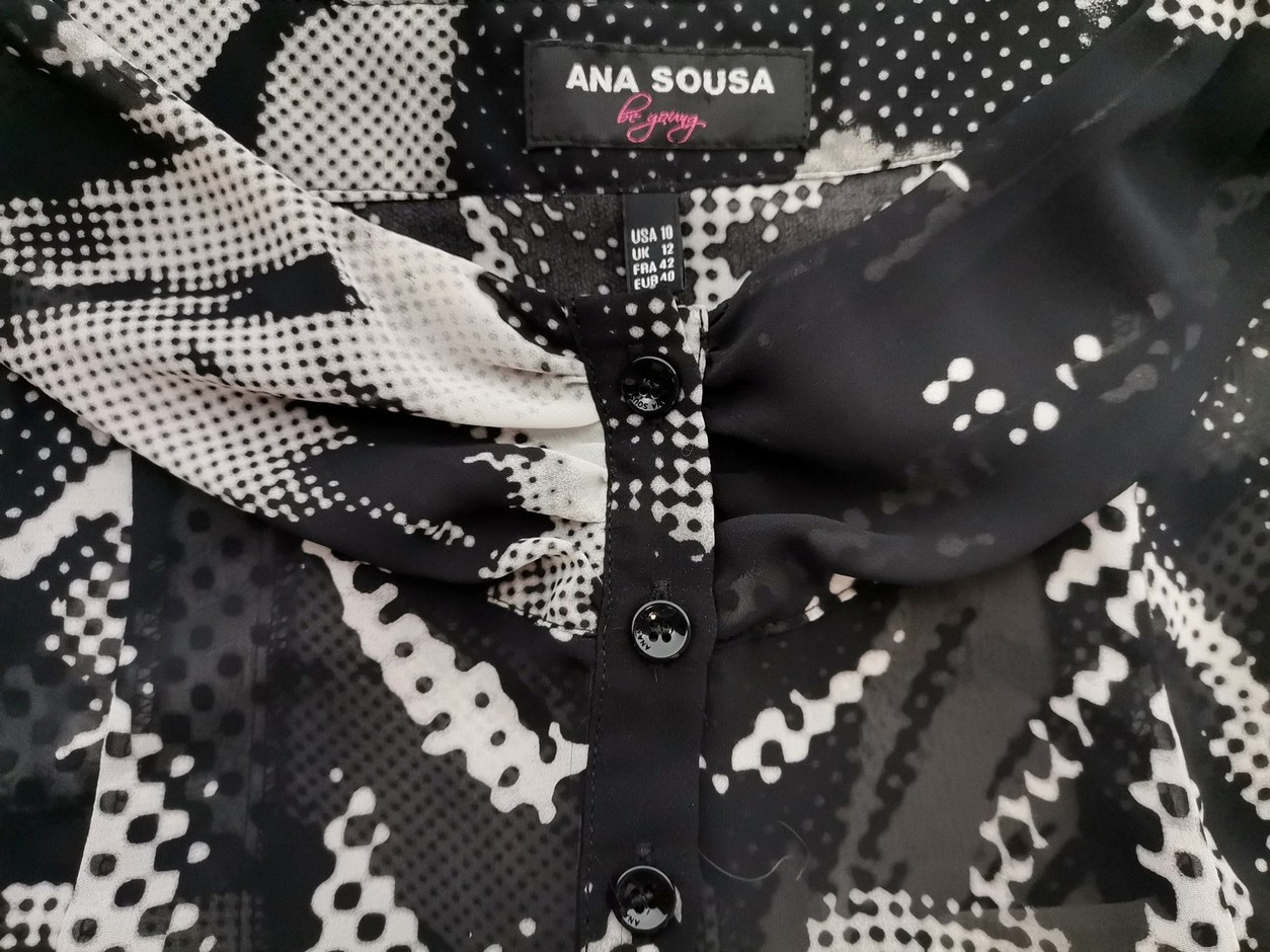 Ana Sousa Rozmiar 10 (40) Kolor Czarny Geometryczny Okrągły dekolt Tunika Popover Bluzka Krótki rękaw Ana Sousa Rozmiar 10 (40) Kolor Czarny Geometryczny Okrągły dekolt Tunika Popover Bluzka Krótki rękaw
