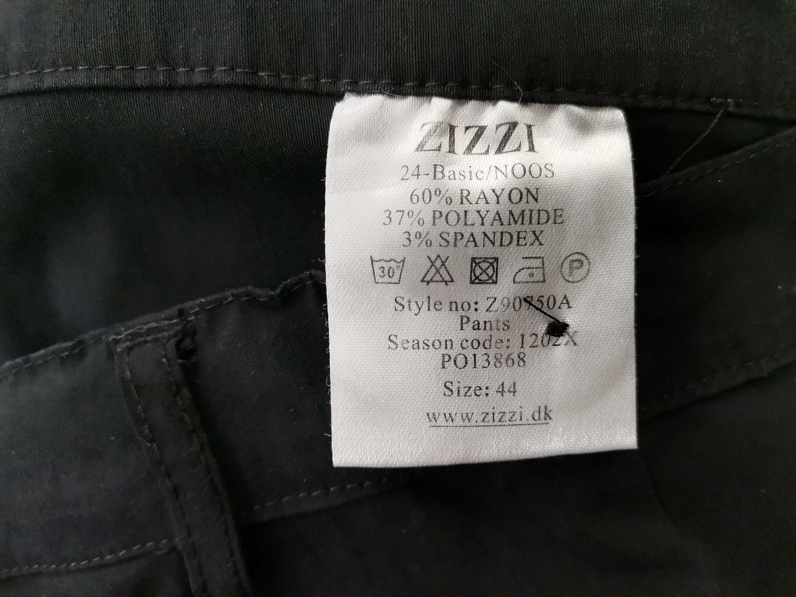 IMG_20221019_112248.jpg Zizzi Rozmiar 44 Kolor Czarny Spodnie Eleganckie Materiał Rayon