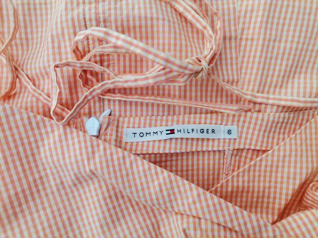 IMG_20221102_120108.jpg Tommy hilfiger Rozmiar 6 (34) Kolor Pomarańczowy Krata Dekolt Serce Bluzka Bezrękawnik Materiał Bawełna