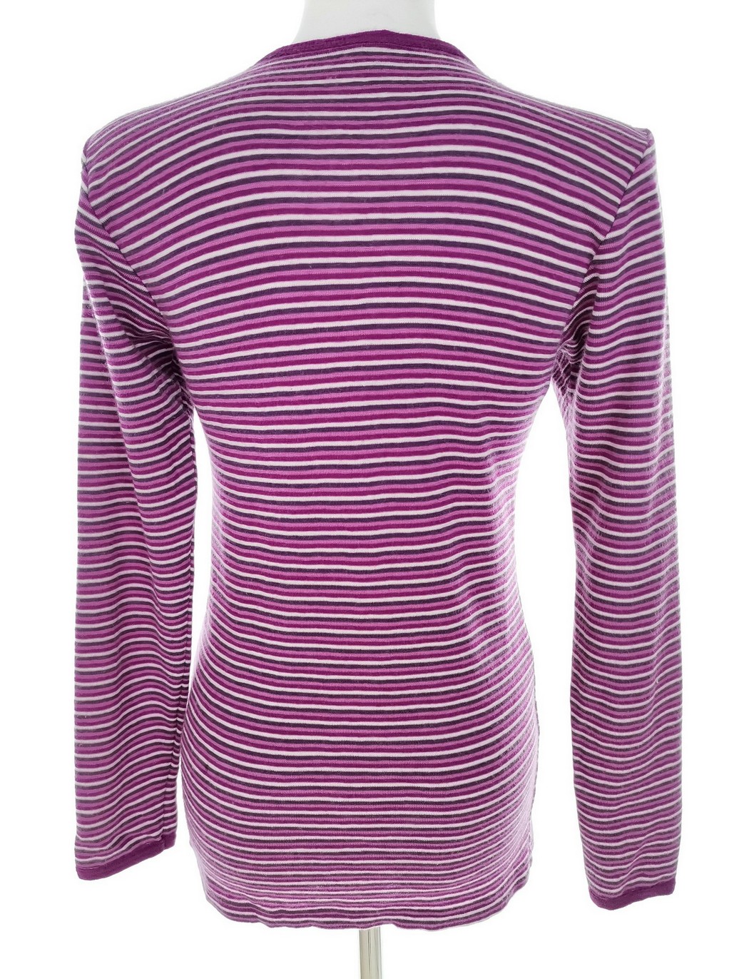 IMG_20221103_120921.jpg Nostebarn Rozmiar 38/40 Kolor Fioletowy Pasy Crew Neck Sweter Długi rękaw Materiał Wełna 100% Cienka dzianina