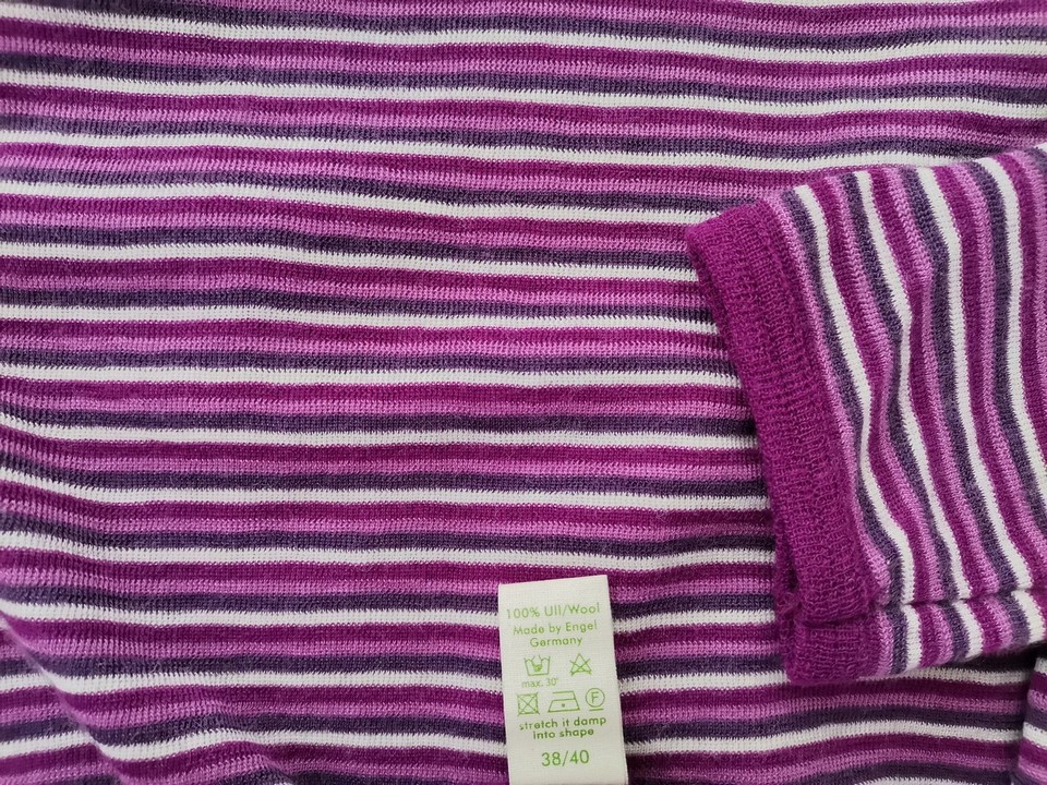 IMG_20221103_120951.jpg Nostebarn Rozmiar 38/40 Kolor Fioletowy Pasy Crew Neck Sweter Długi rękaw Materiał Wełna 100% Cienka dzianina