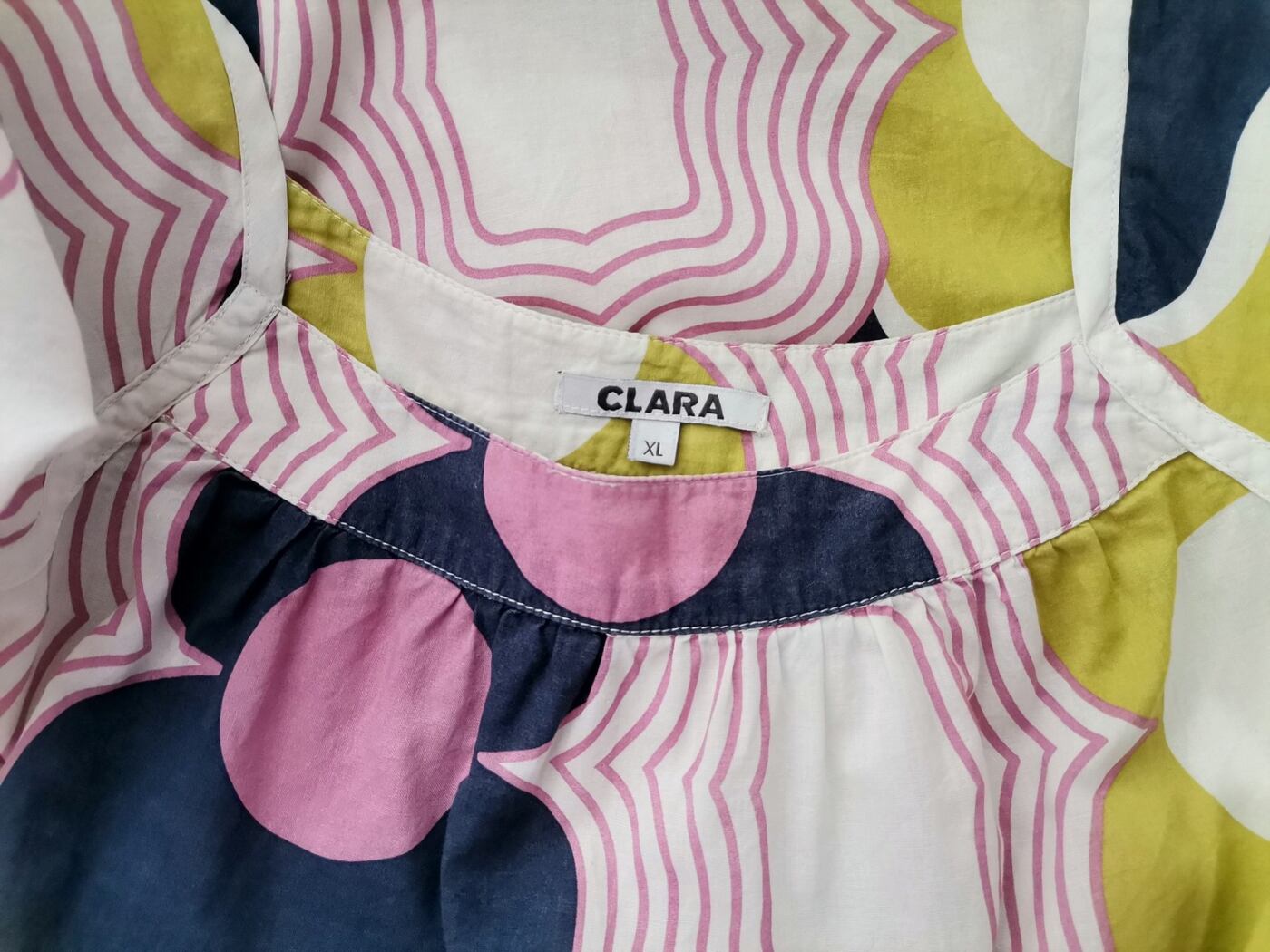 Clara Rozmiar XL Kolor Fioletowy Grochy Kwadratowy dekolt Tunika Bluzka Krótki rękaw Materiał Bawełna 100%