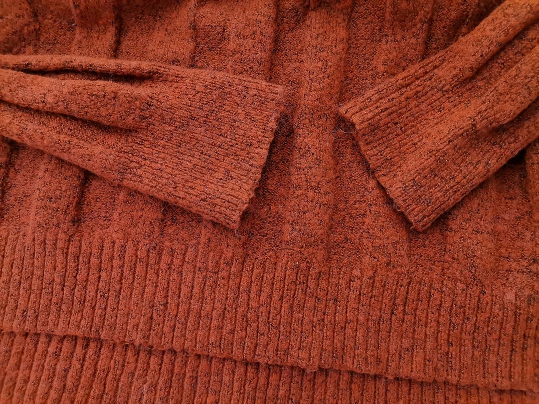 IMG_20221104_123244.jpg Vintage Rozmiar 46/48 Kolor Pomarańczowy Pół golf Sweter Długi rękaw Cienka dzianina