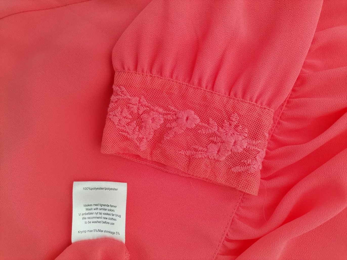 IMG_20221107_122443.jpg Free quent Rozmiar L Kolor Różowy Keyhole Crew Neck Bluzka Długi rękaw