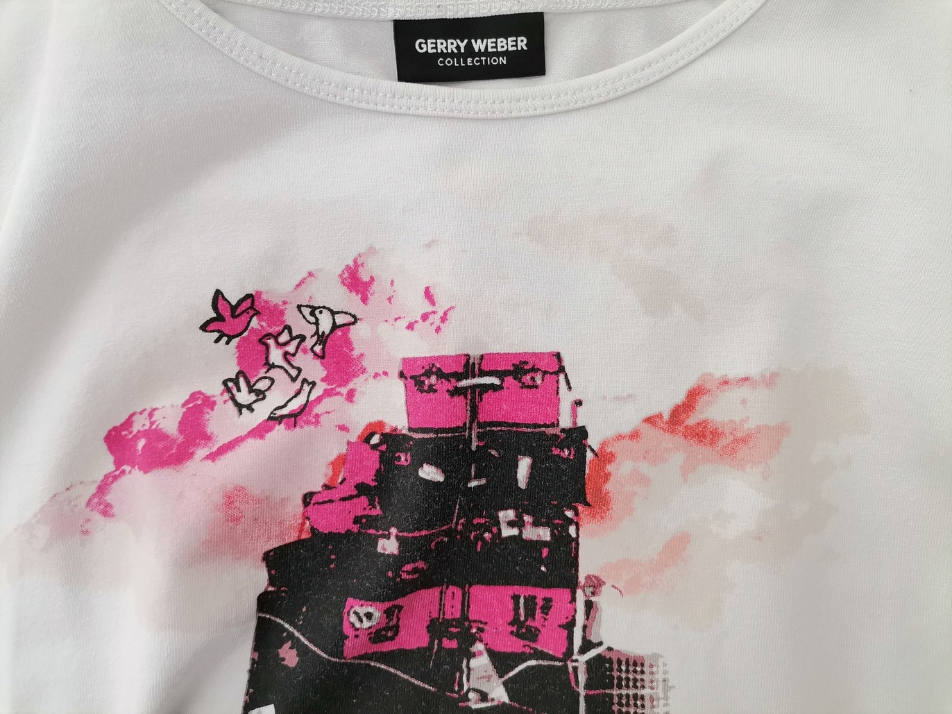 IMG_20221115_112345.jpg Gerry weber Rozmiar 50/52 Kolor Biały Okrągły dekolt T-Shirt Krótki rękaw