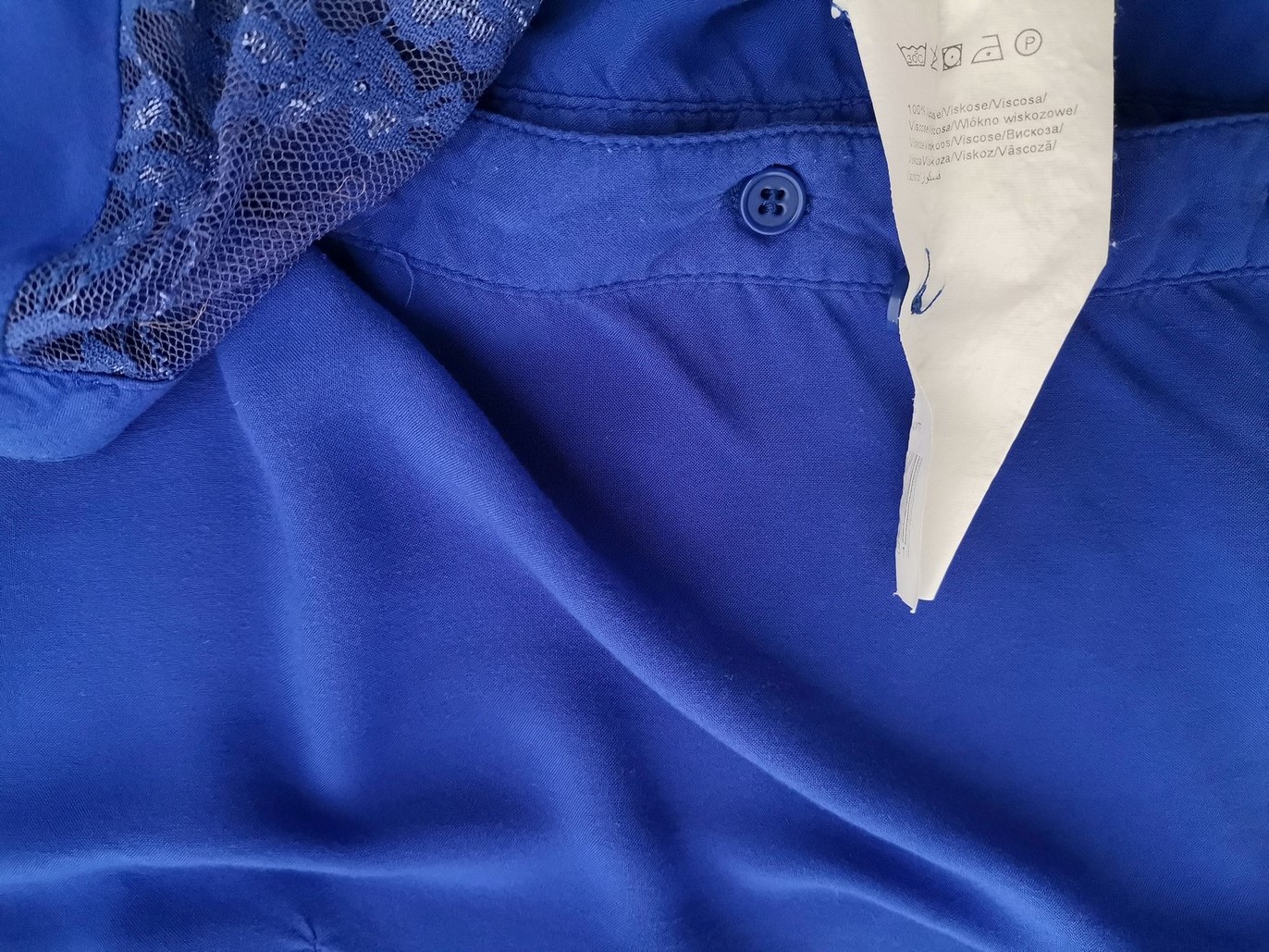 IMG_20221115_112805.jpg Vero moda Rozmiar L Kolor Niebieski Split Crew Neck Bluzka Zapinana Rękaw 3/4 Materiał Wiskoza 100%