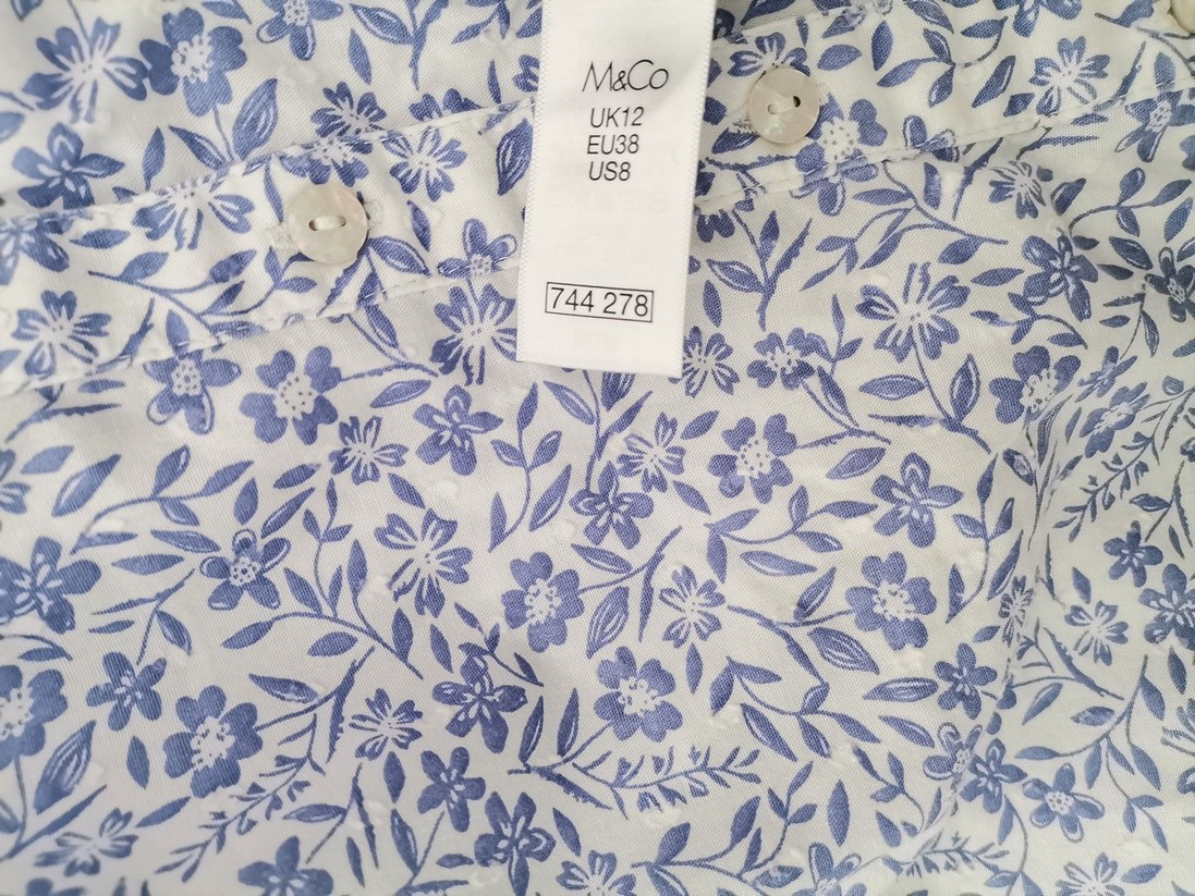 IMG_20221115_135812.jpg M&Co Rozmiar 12 (38) Kolor Niebieski Split Crew Neck Bluzka Zapinana Rękaw 3/4 Materiał Bawełna 100%