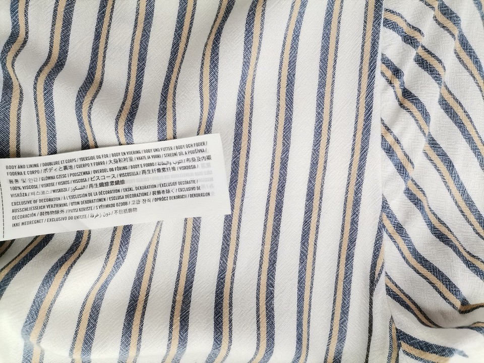 Hollister Rozmiar M Kolor Biały Pasy W serek Bluzka Krótki rękaw Materiał Wiskoza 100%