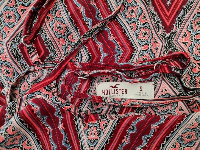 IMG_20221122_104854.jpg Hollister Rozmiar S Kolor Purpurowy W serek Bluzka Bezrękawnik