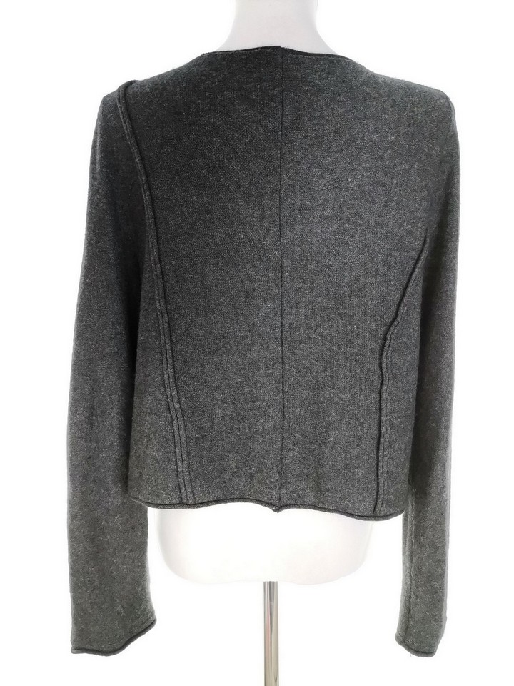 IMG_20230113_135908.jpg Lauren vidal Rozmiar 46/48 Kolor Szary Crew Neck Długi Zapinany Kardigan Długi rękaw Materiał Wiskoza Cienka dzianina