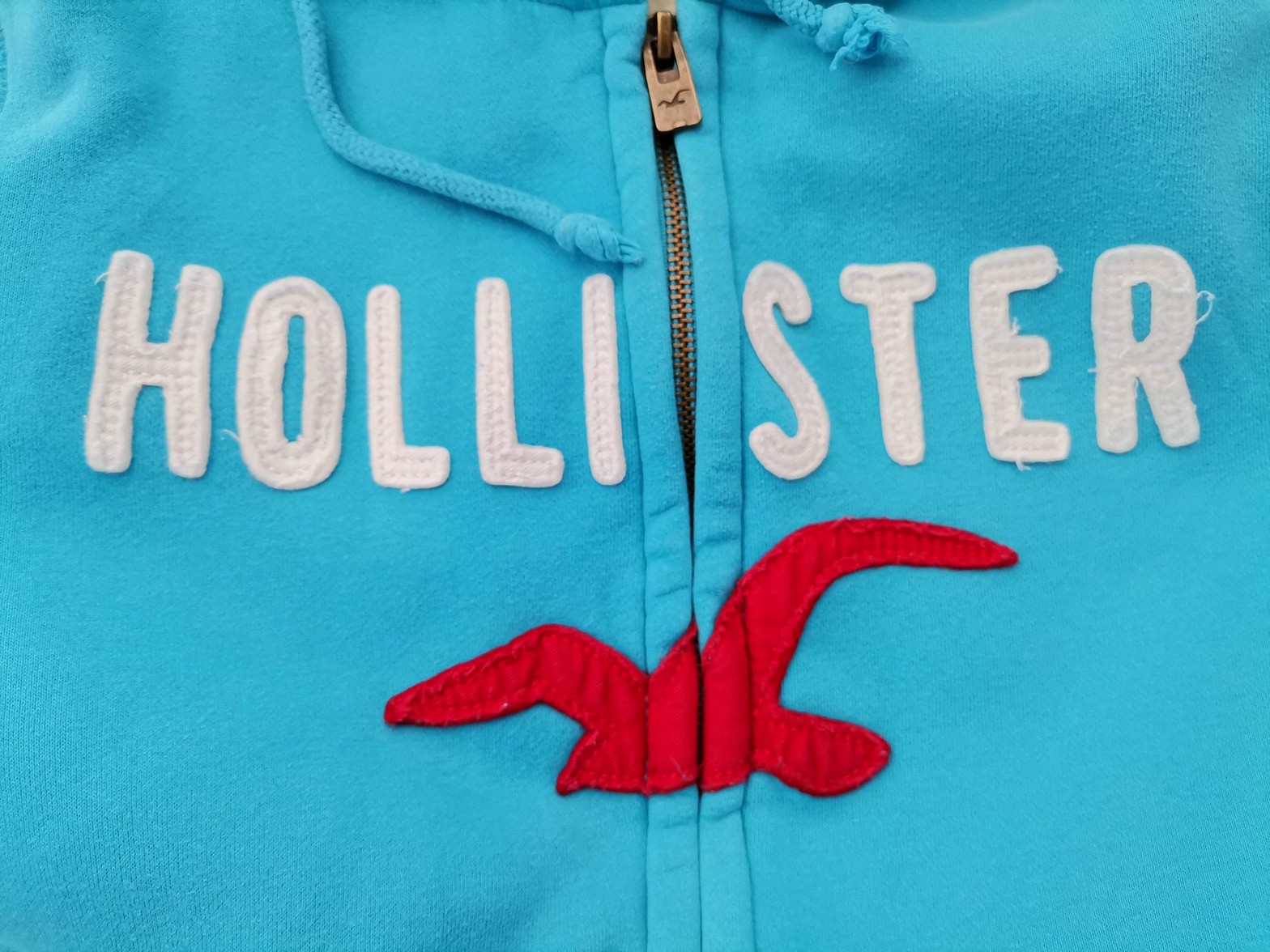 IMG_20230118_141316.jpg Hollister Rozmiar L Kolor Niebieski Bluza Męska Długi rękaw