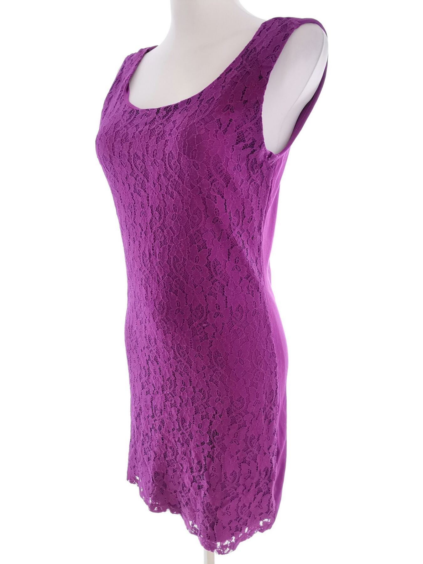 Vero moda Rozmiar S Kolor Fioletowy Okrągły dekolt Sukienka Bodycon Bezrękawnik Do Kolan