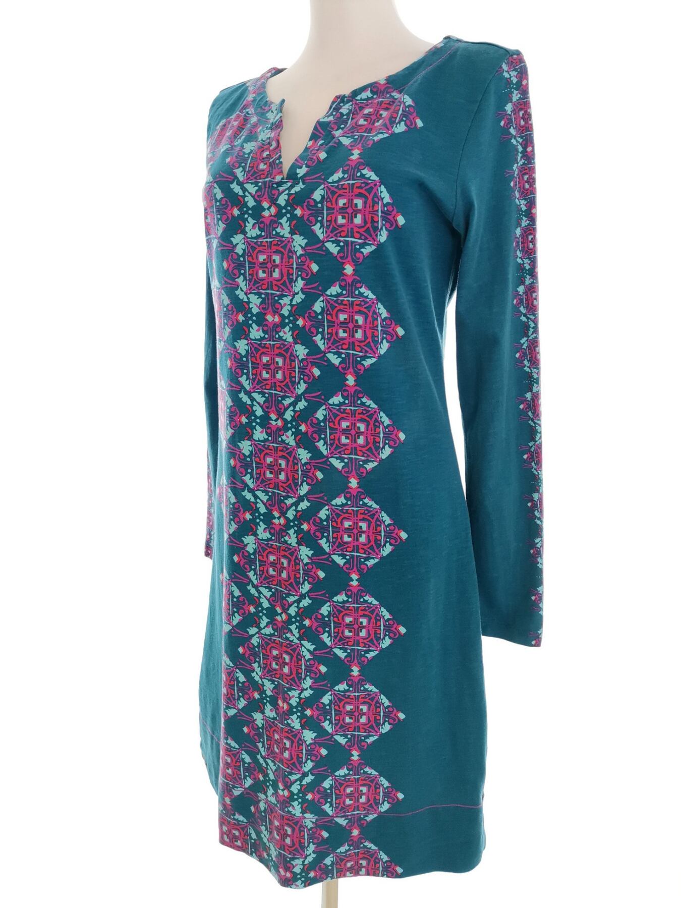 IMG_20220916_120638.jpg Hatley Rozmiar S Kolor Turkusowy Split Crew Neck Sukienka Prostokątna Długi rękaw Do Kolan Materiał Bawełna 100%