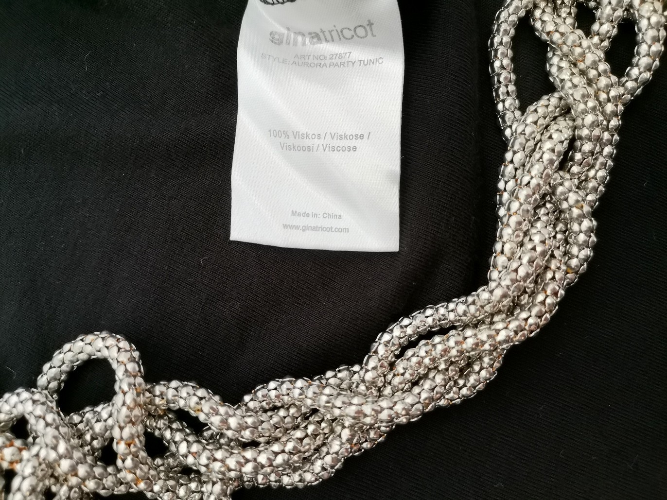 IMG_20220920_111248.jpg Gina Tricot Rozmiar M Kolor Czarny Halter Sukienka Bodycon Bezrękawnik Do Kolan Materiał Wiskoza 100%
