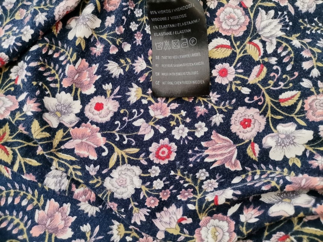 IMG_20220920_131859.jpg Indiska Rozmiar S Kolor Niebieski W serek Sukienka Zawijana Krótki rękaw Midi Materiał Wiskoza