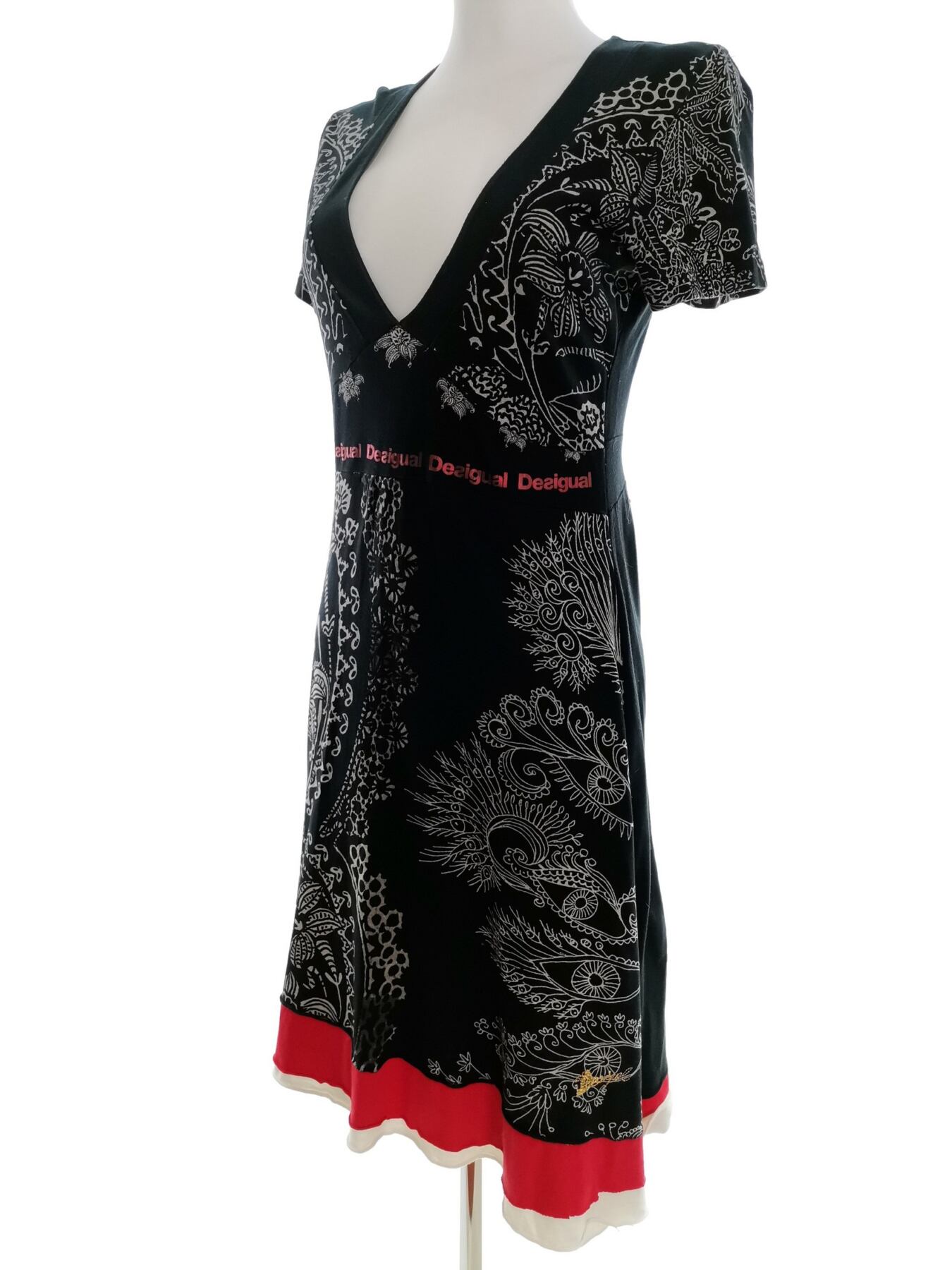 IMG_20220929_134906.jpg DESIGUAL Rozmiar L Kolor Czarny W serek Sukienka Sweterkowa Krótki rękaw Midi