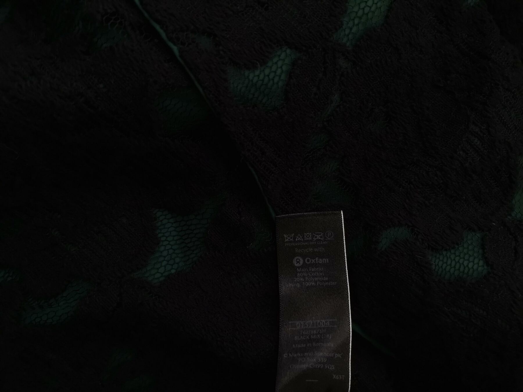IMG_20221012_121732.jpg Rozmiar 18 (46) Kolor Czarny Drapowany dekolt Sukienka Bodycon Bezrękawnik Do Kolan Materiał Bawełna