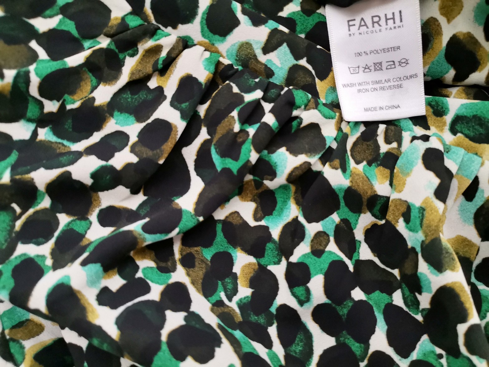IMG_20221012_141454.jpg Farhi by Nicole Farhi Rozmiar S (34) Kolor Zielony Panterka Okrągły dekolt Sukienka Bodycon Rękaw 3/4 Midi