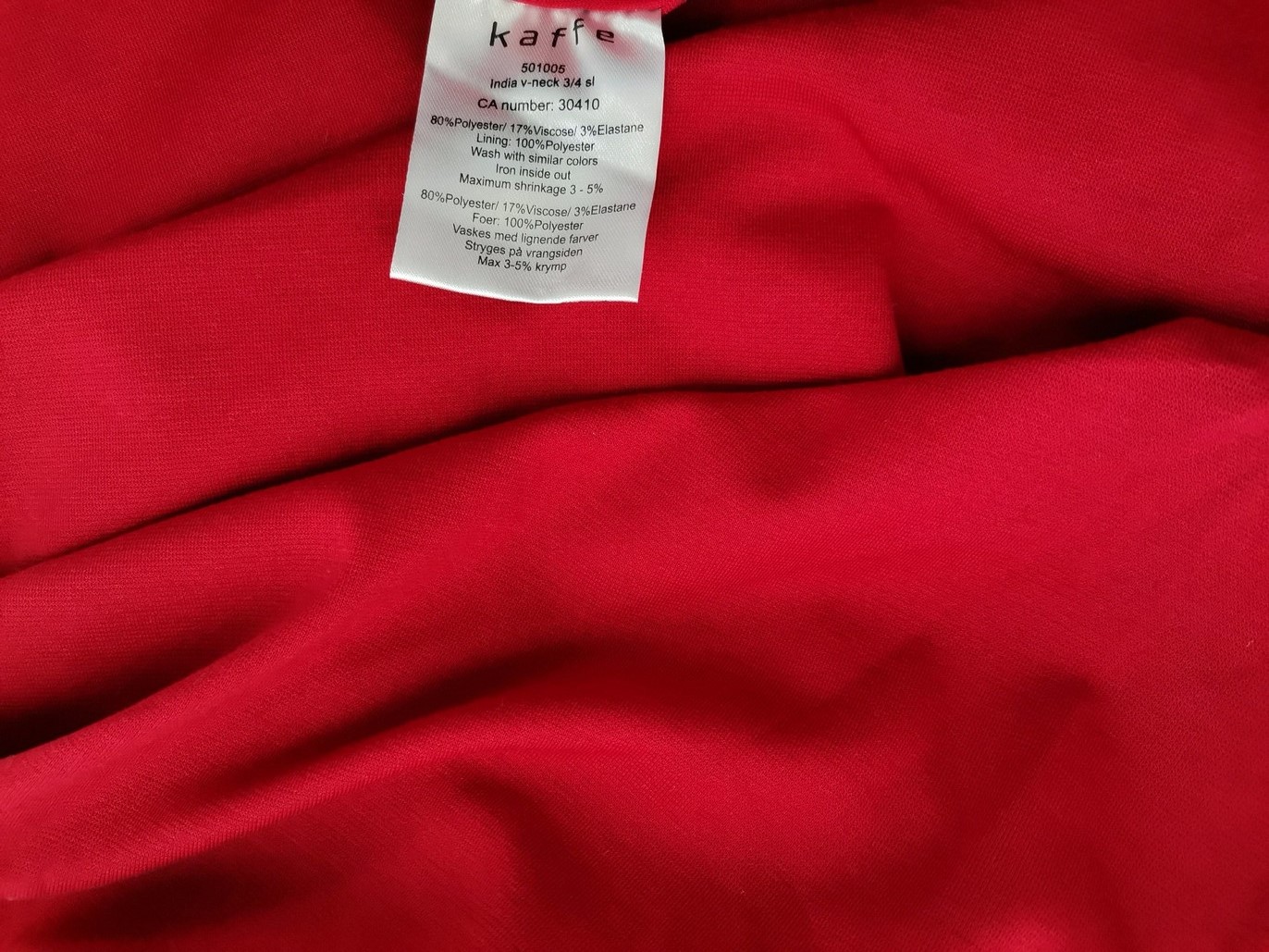 IMG_20221014_133917.jpg Kaffe Rozmiar XXL Kolor Czerwony W serek Sukienka Prostokątna Rękaw 3/4 Midi Materiał Wiskoza