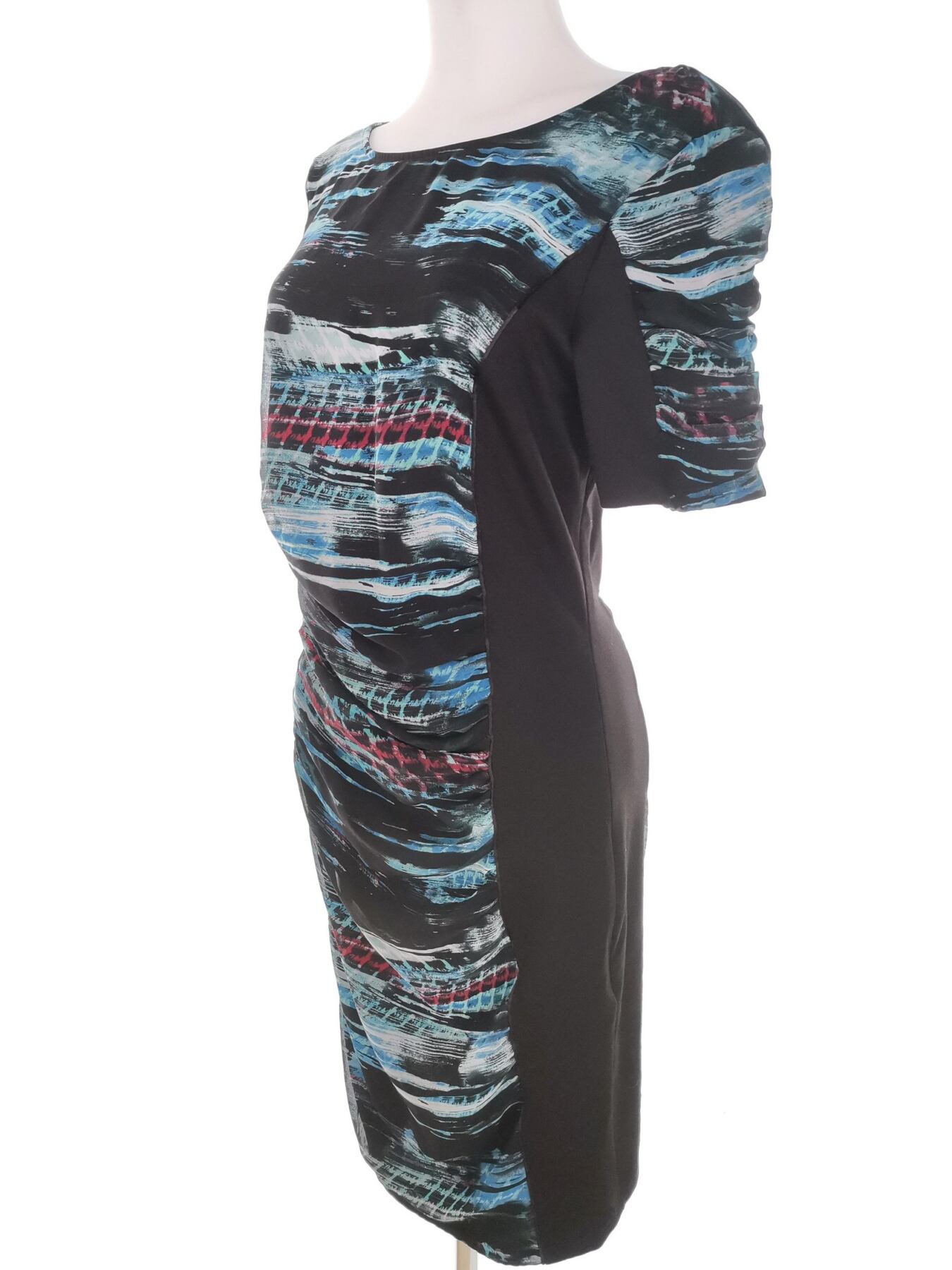 IMG_20221028_125400.jpg Rozmiar 12 (40) Kolor Czarny W łódkę Sukienka Bodycon Krótki rękaw Midi