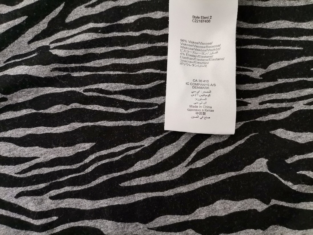 IMG_20221028_141927.jpg InWear Rozmiar M Kolor Czarny Drapowany dekolt Sukienka Prostokątna Długi rękaw Midi Materiał Wiskoza