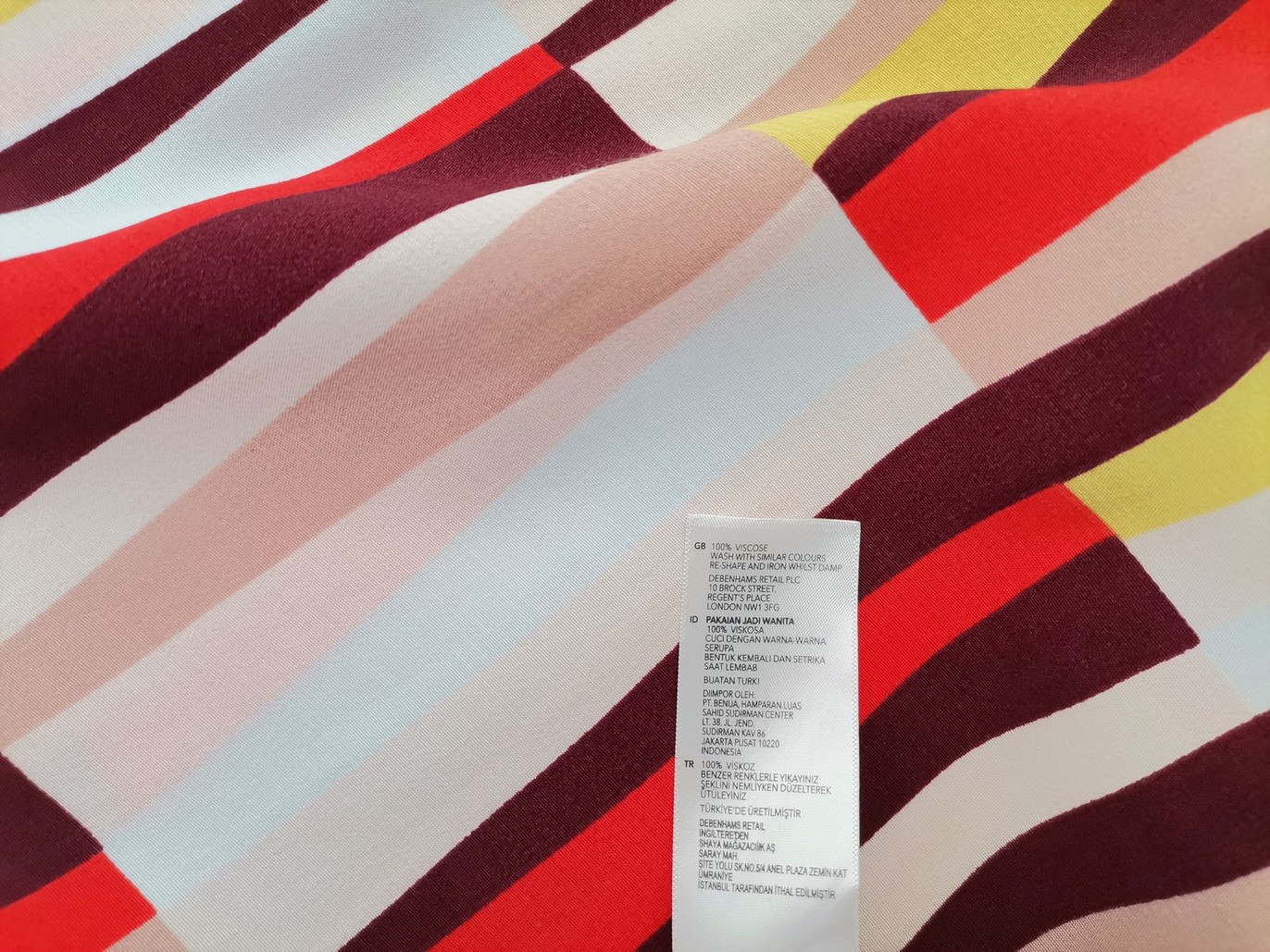 IMG_20221116_095328.jpg Jasper Conran Rozmiar 16 (44) Kolor Purpurowy W łódkę Bluzka Krótki rękaw Materiał Wiskoza 100%
