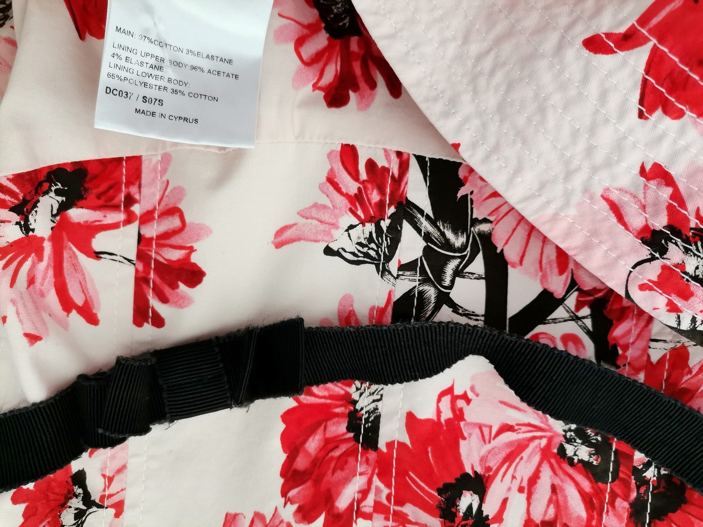 IMG_20221116_103639.jpg Karen MILLEN Rozmiar 12 (40) Kolor Pudrowy Róż W serek Sukienka A-Line Krótki rękaw Do Kolan Materiał Bawełna