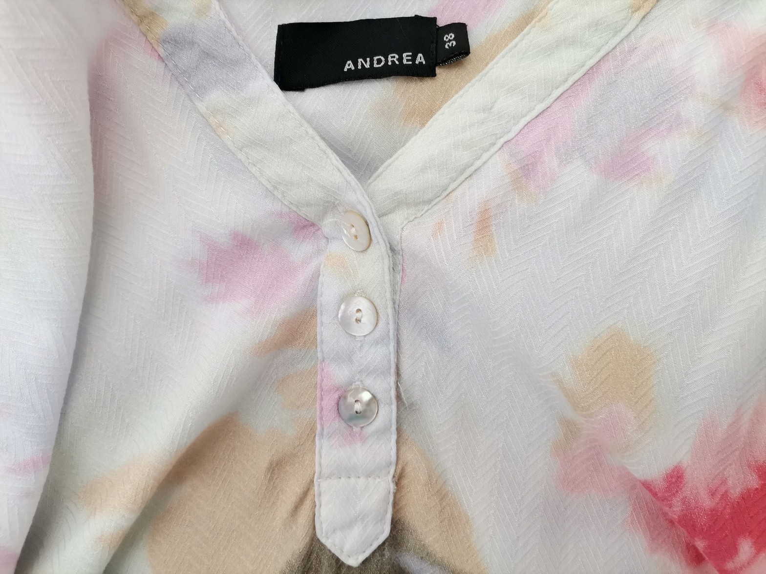 IMG_20221122_103819.jpg Andrea Rozmiar 38 Kolor Kremowy Floral Abstrakt Split Crew Neck Tunika Popover Bluzka Rękaw 3/4