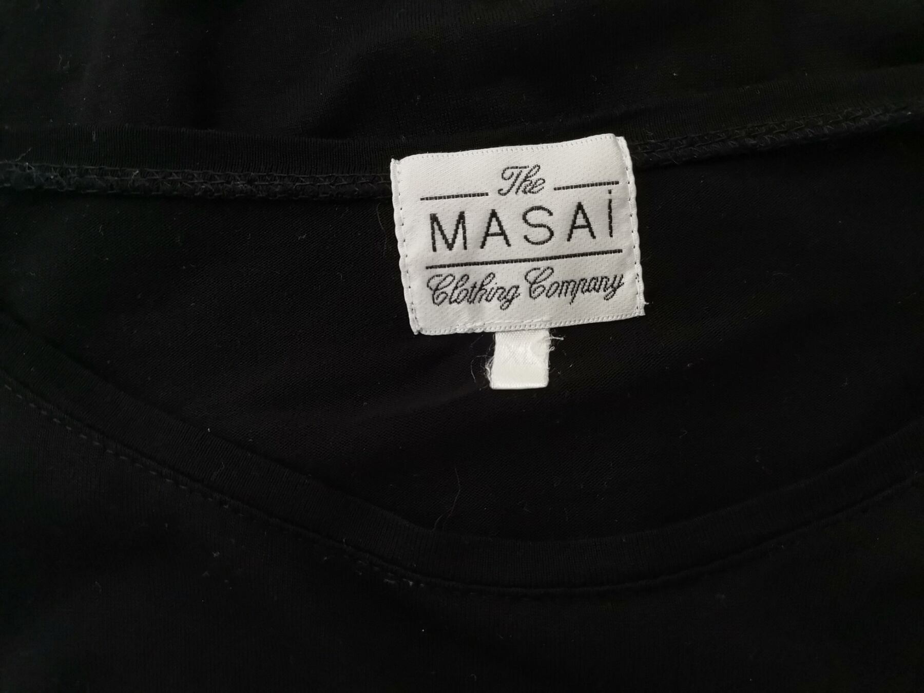 IMG_20221125_140038.jpg The Masai Rozmiar XL Kolor Czarny Okrągły dekolt Tunika Bluzka Bezrękawnik Materiał Wiskoza