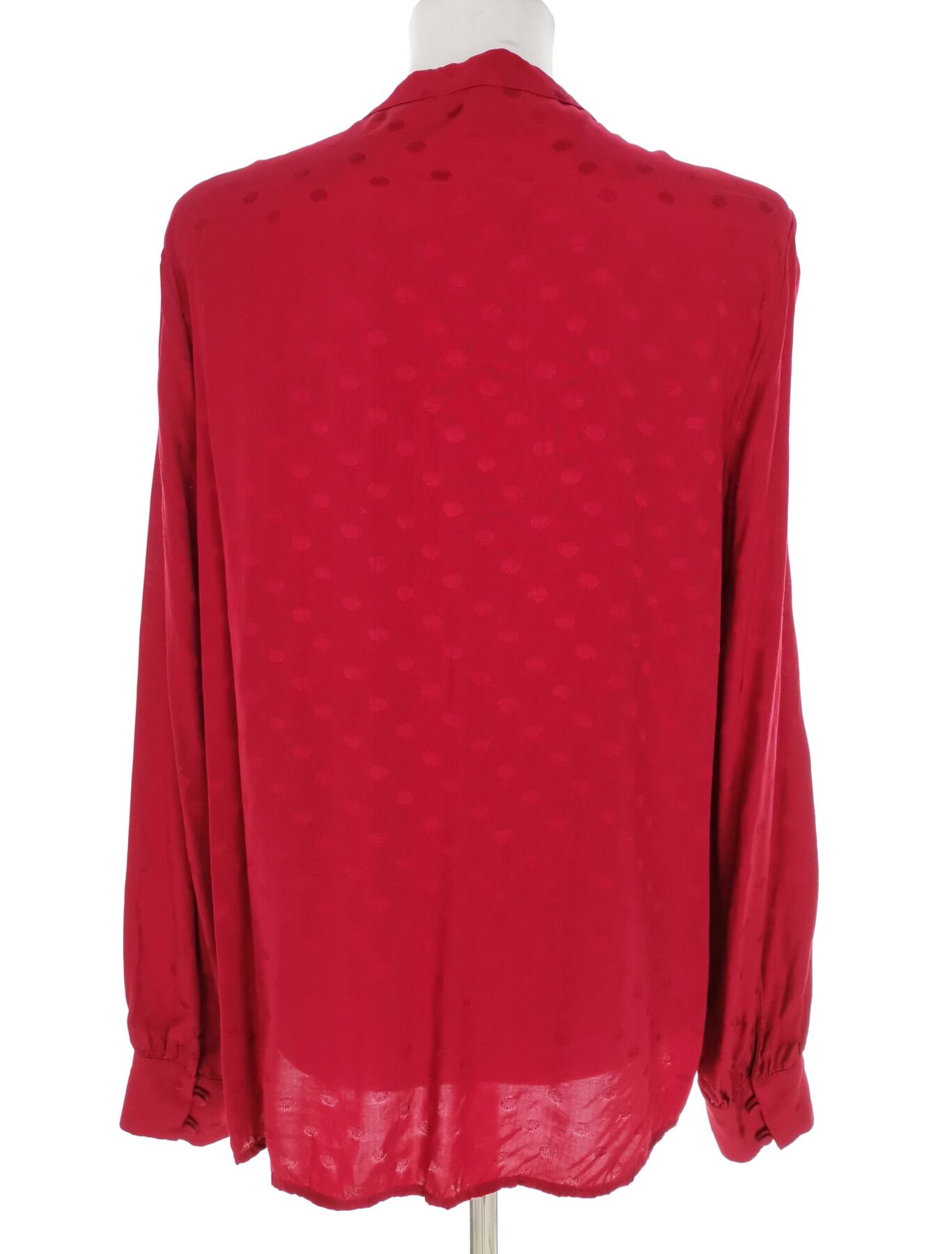 IMG_20221129_122510.jpg Hampton Republic Rozmiar 40 Kolor Czerwony Split Crew Neck Bluzka Popover Guziki Długi rękaw Materiał Wiskoza 100%