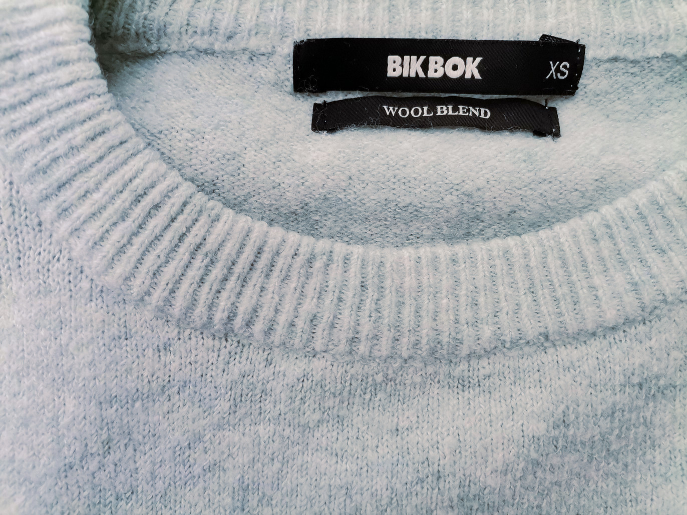 IMG_20221201_135509.jpg BIK BOK Rozmiar XS Kolor Niebieski Crew Neck Sukienka Sweterkowa Długi rękaw Do Kolan Materiał Akryl