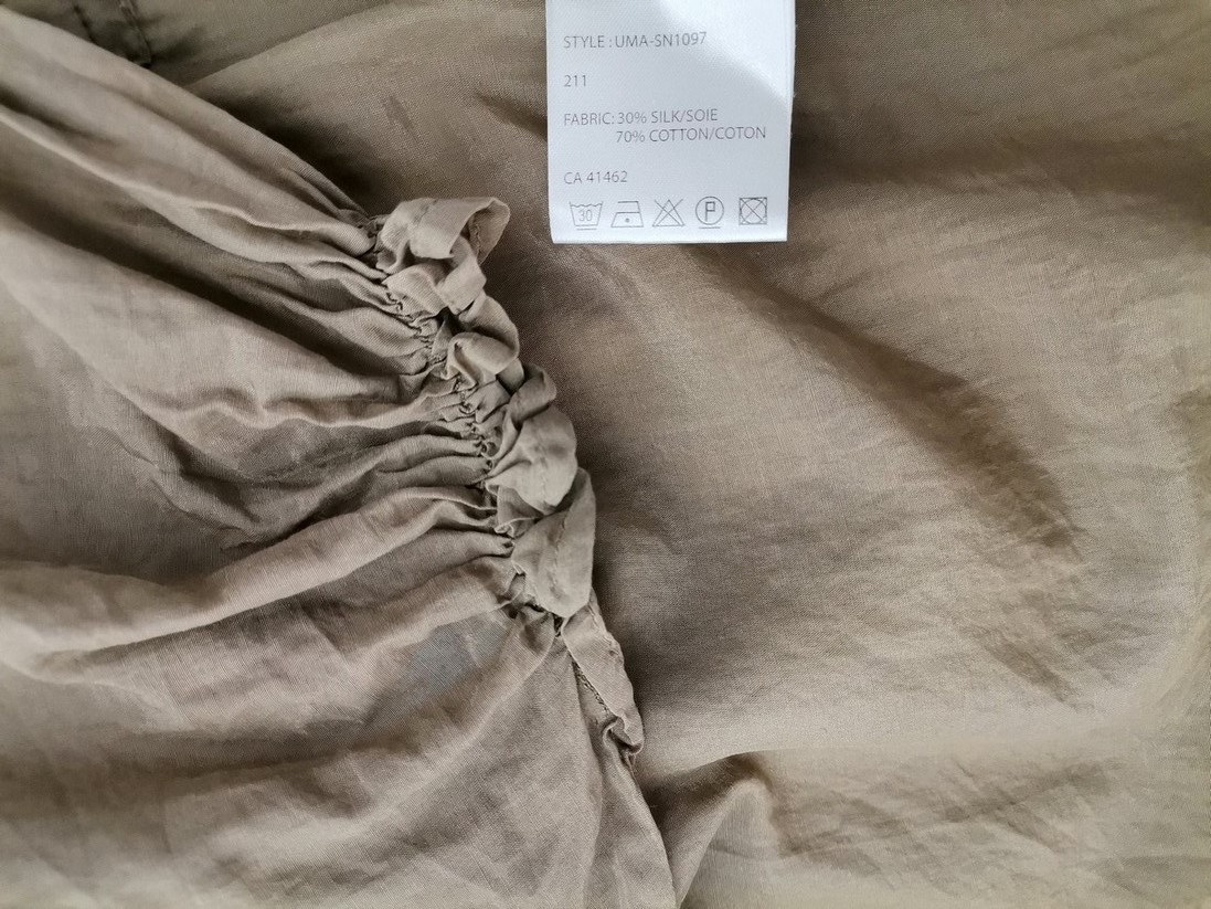 IMG_20221219_120648.jpg Snob Rozmiar 36 Kolor Khaki Okrągły dekolt Bluzka Krótki rękaw Materiał Bawełna