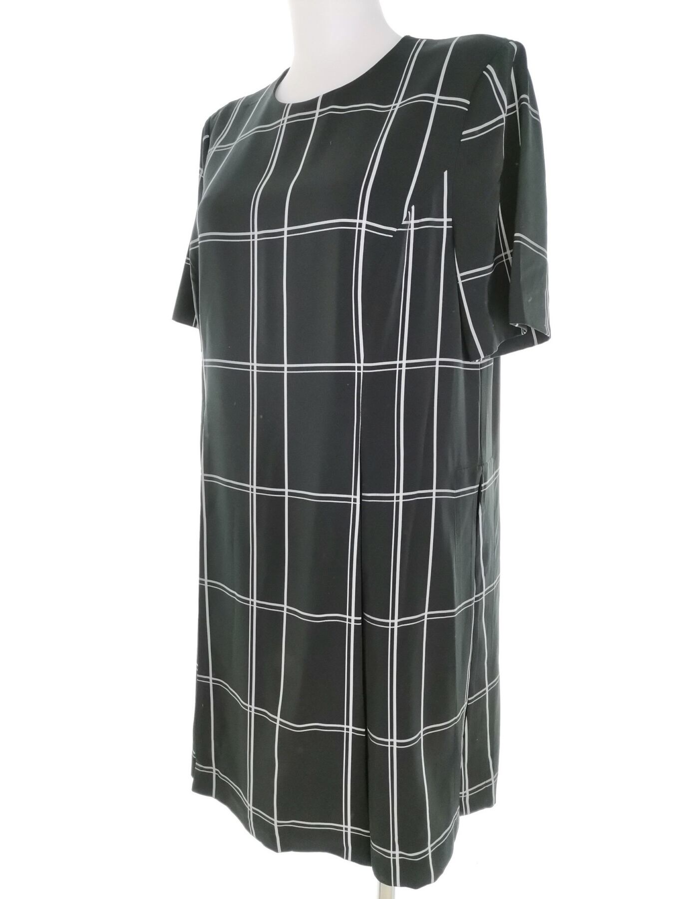 IMG_20221223_103855.jpg Ted Baker Rozmiar 3 (40) Kolor Czarny Krata Okrągły dekolt Sukienka Prostokątna Krótki rękaw Do Kolan