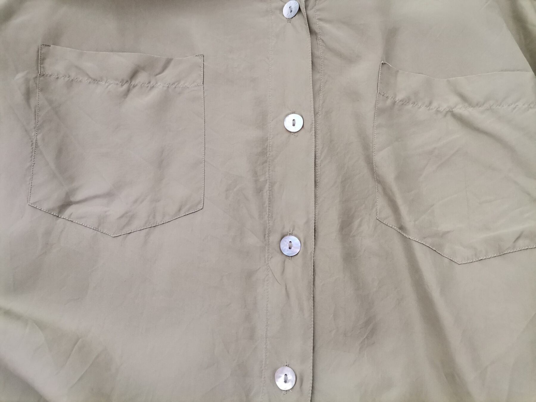 IMG_20230102_142938.jpg Vintage Rozmiar 50/52 Kolor Khaki W serek Tunika Zapinana Bluzka Długi rękaw