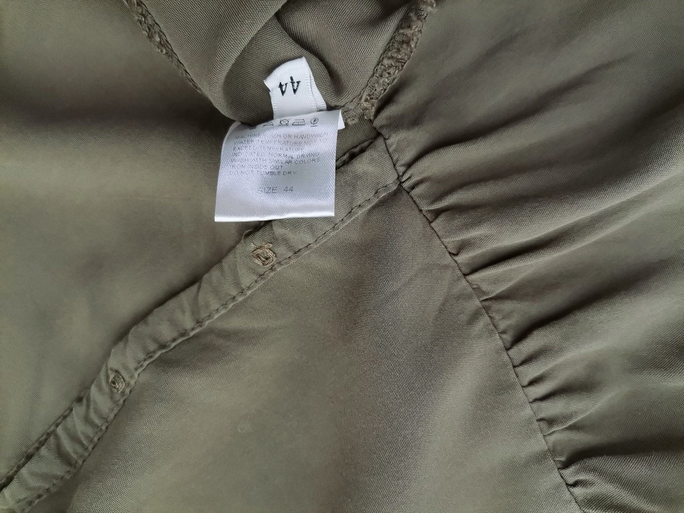 IMG_20230110_112948.jpg Rozmiar 44 W serek Sukienka Sheath Krótki rękaw Do Kolan Materiał Wiskoza 100%
