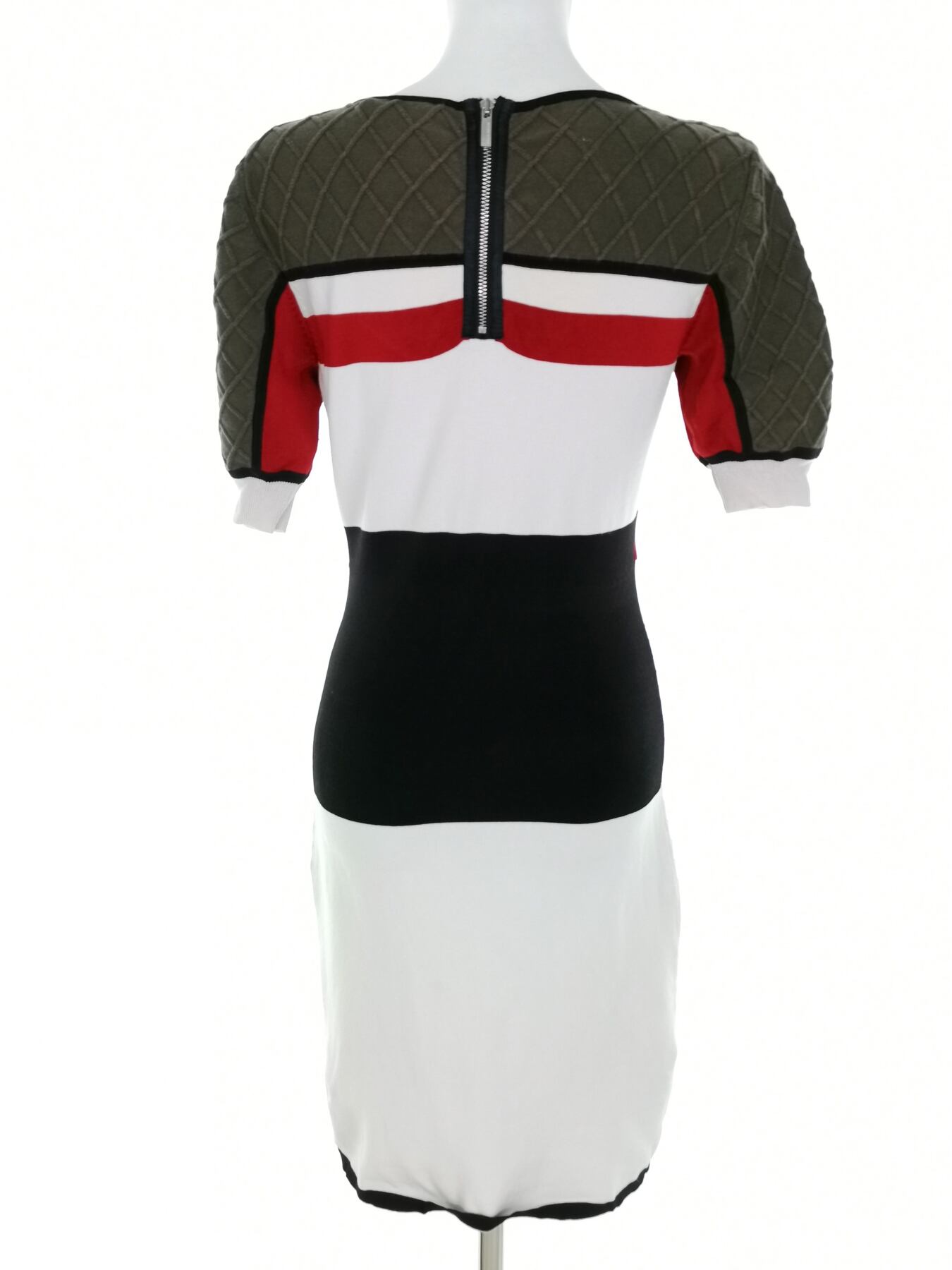 IMG_20230113_115856.jpg Karen MILLEN Rozmiar 3 (38) Kolor Biały Okrągły dekolt Sukienka Ołówkowa Krótki rękaw Do Kolan