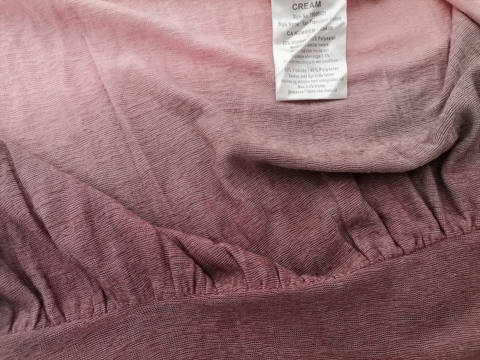 IMG_20230113_123158.jpg Cream Rozmiar XS Kolor Fioletowy Okrągły dekolt Bluzka Krótki rękaw Materiał Wiskoza