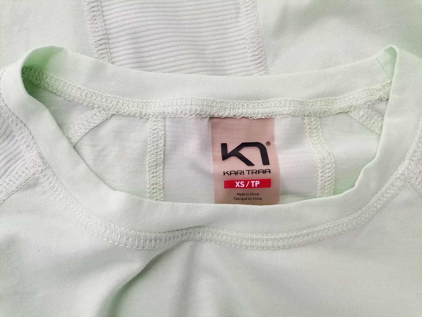 IMG_20230117_124344.jpg Kari Traa Rozmiar XS Kolor Miętowy Crew Neck Bluzka Długi rękaw